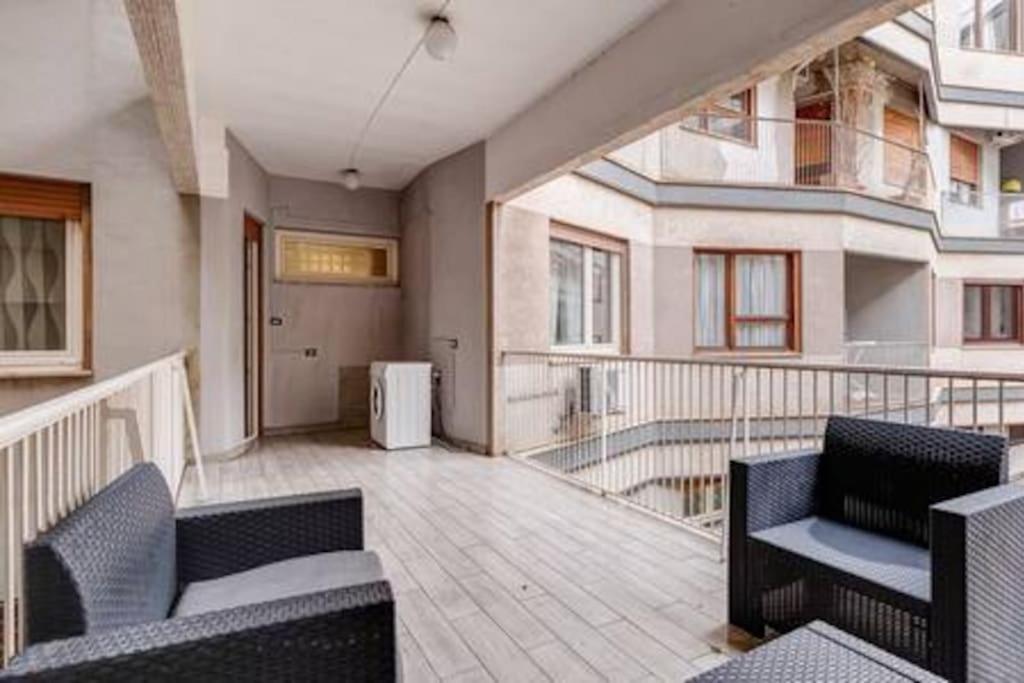 Domus Laterani By Jfm - Comfortable Apartment Big Terrace Colosseo Rom Exterior foto