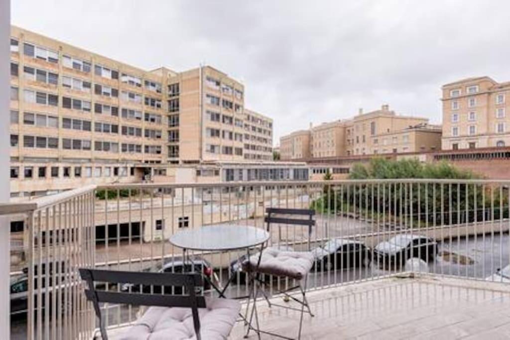 Domus Laterani By Jfm - Comfortable Apartment Big Terrace Colosseo Rom Exterior foto