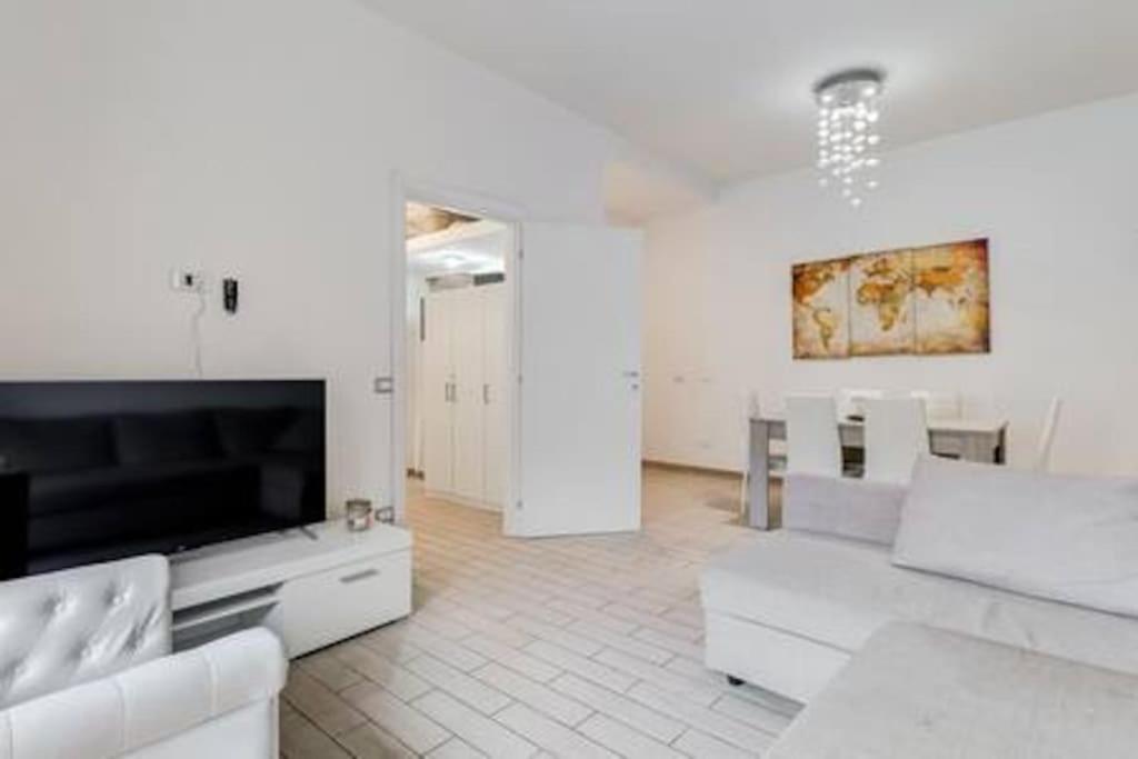 Domus Laterani By Jfm - Comfortable Apartment Big Terrace Colosseo Rom Exterior foto