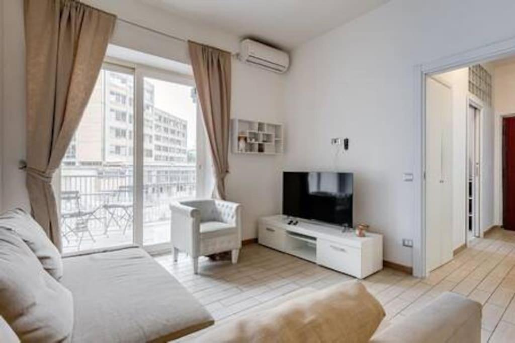 Domus Laterani By Jfm - Comfortable Apartment Big Terrace Colosseo Rom Exterior foto