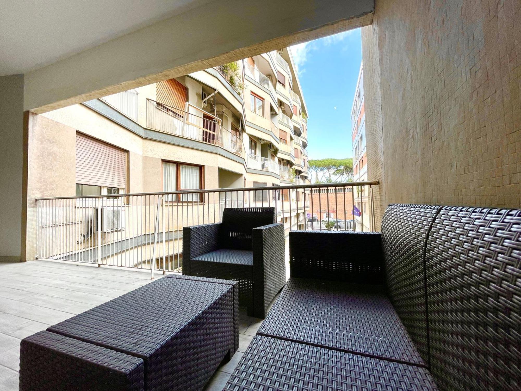 Domus Laterani By Jfm - Comfortable Apartment Big Terrace Colosseo Rom Exterior foto